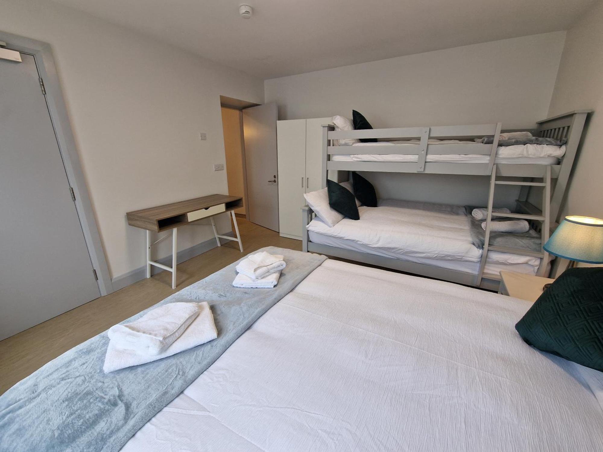 Хостел Trivia House Swanlinbar Экстерьер фото