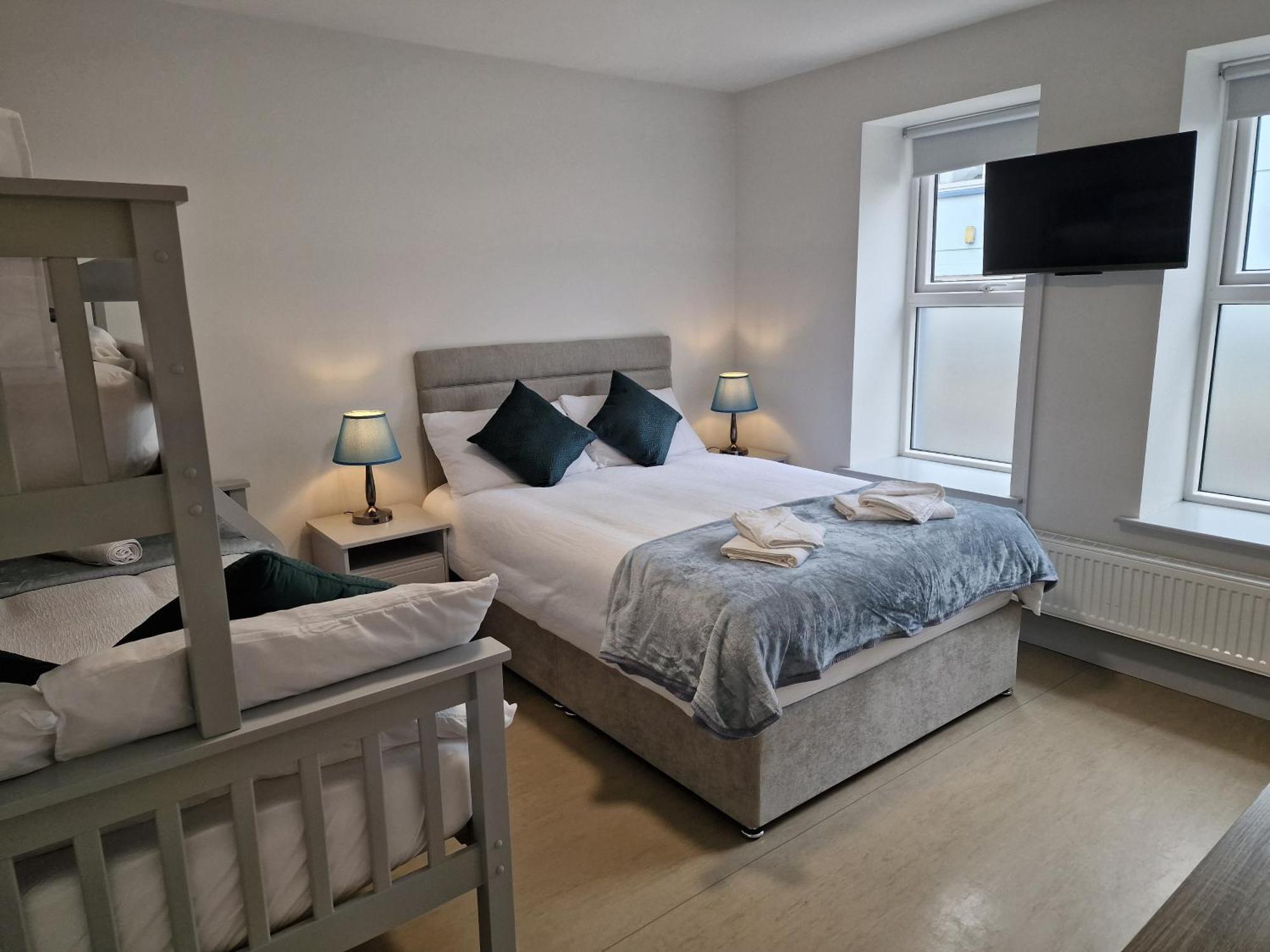 Хостел Trivia House Swanlinbar Экстерьер фото
