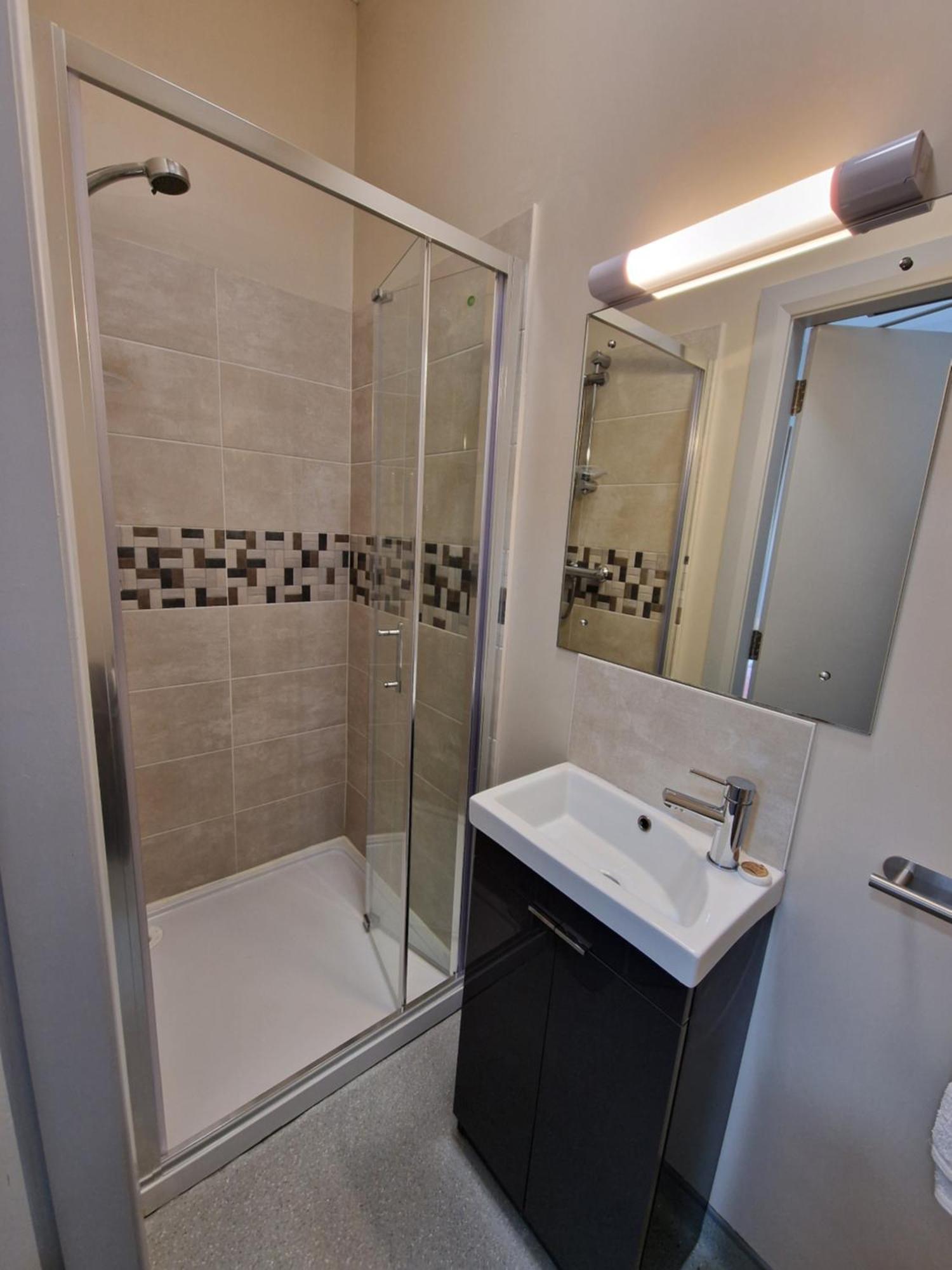 Хостел Trivia House Swanlinbar Экстерьер фото