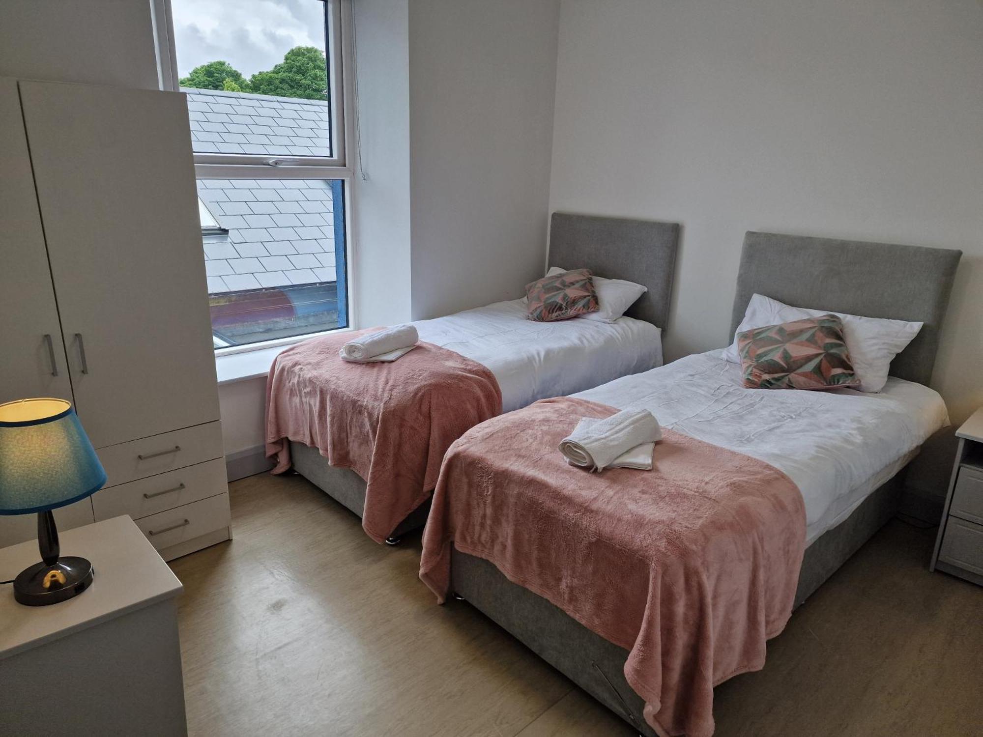 Хостел Trivia House Swanlinbar Экстерьер фото