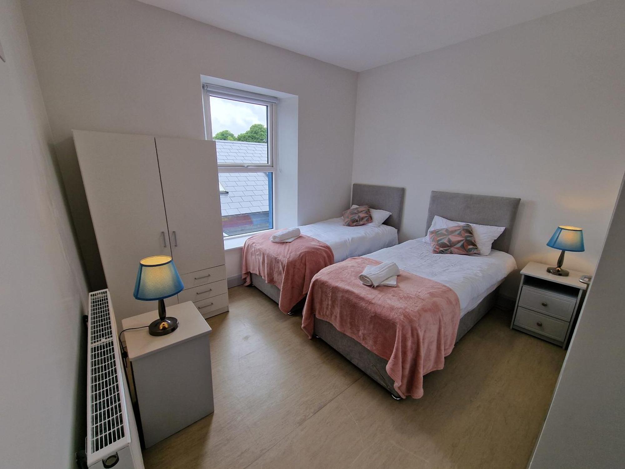 Хостел Trivia House Swanlinbar Экстерьер фото
